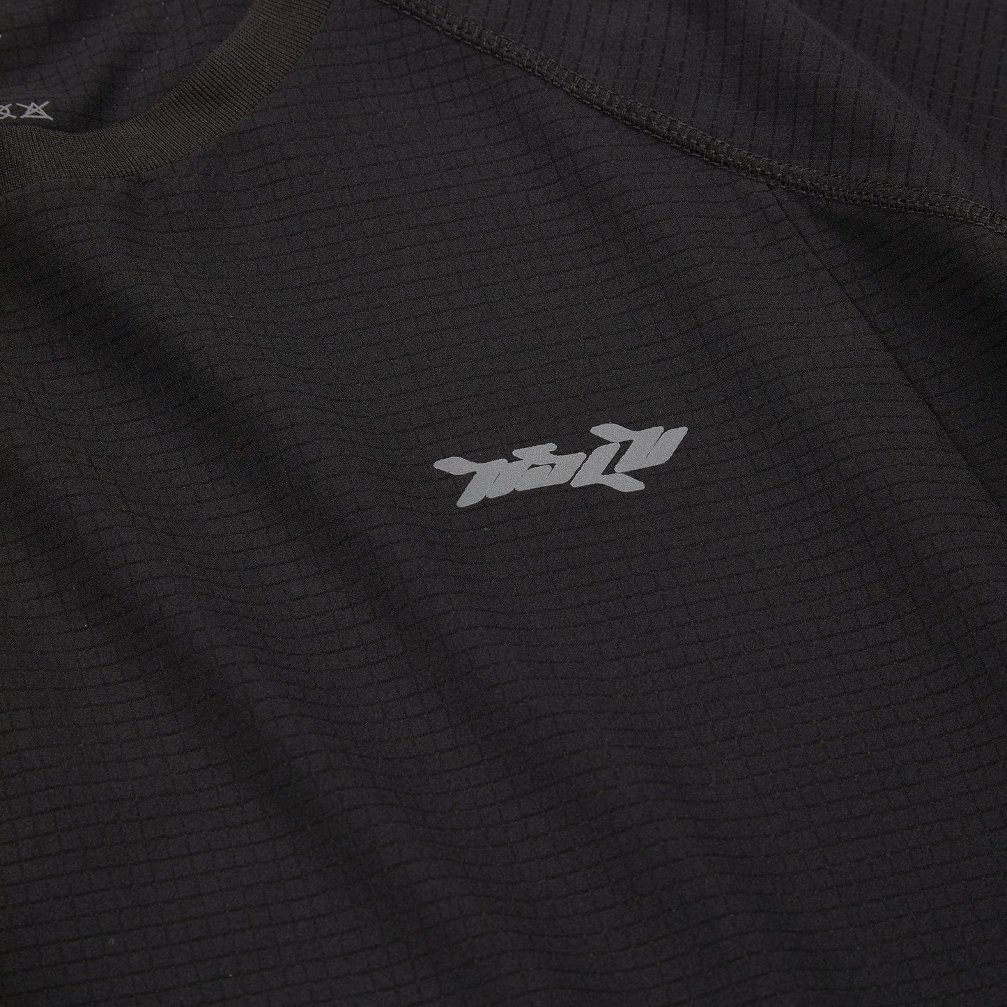 FORMA TRAINING TOP // BLK